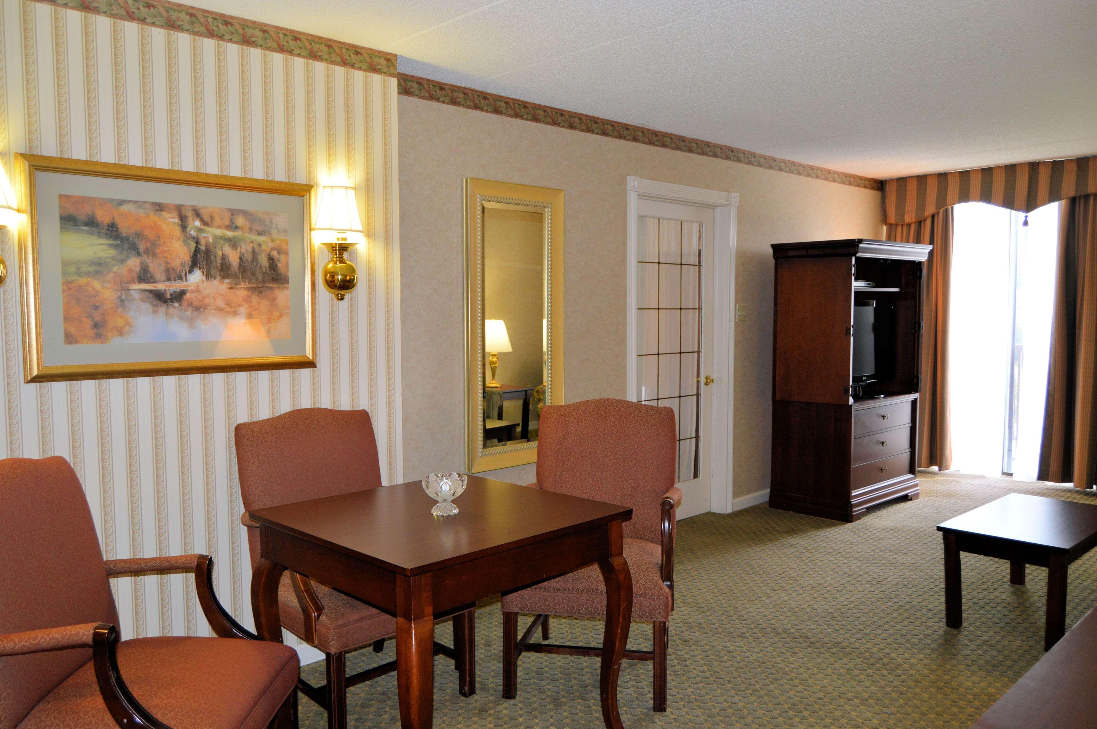 Best Western Plus Wilkes Barre Center City Buitenkant foto